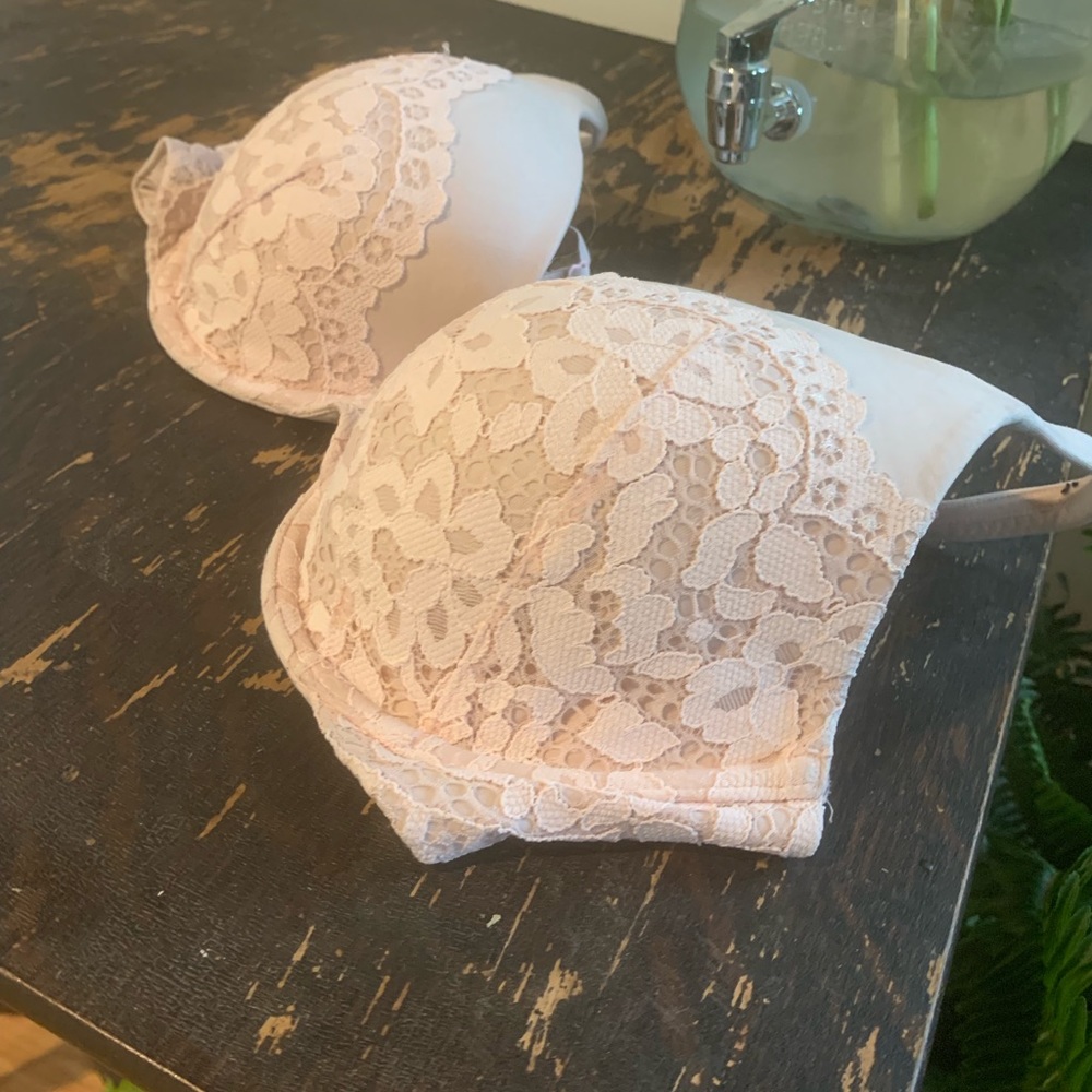 Victoria Secret bra - Picture 2 of 4